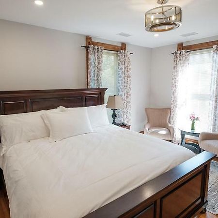 The Victorian Luxury Suites Westport Exterior photo